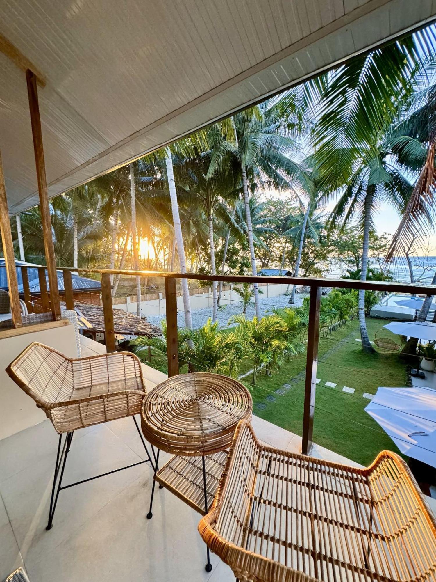 Southseas Beach Resort And Dive Center سانتاندير المظهر الخارجي الصورة